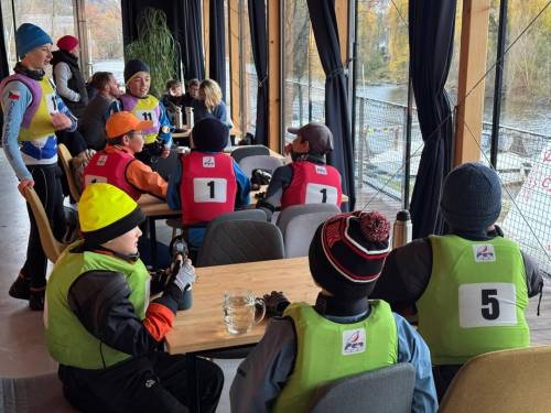 Praha zná svého krále! Tým 3KMH ovládl Mistrovství ČR v teamracingu třídy Optimist