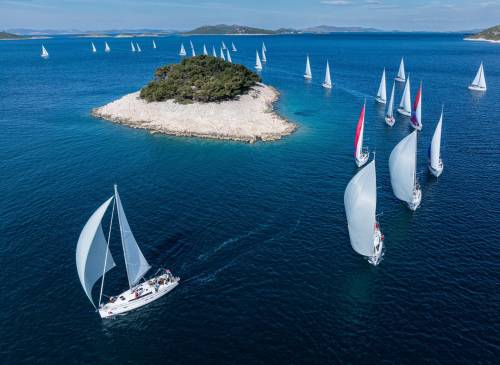 V neděli 29. března v 10.05 odstartovala Velikonoční regata, největší český offshore závod v Chorvatsku.
