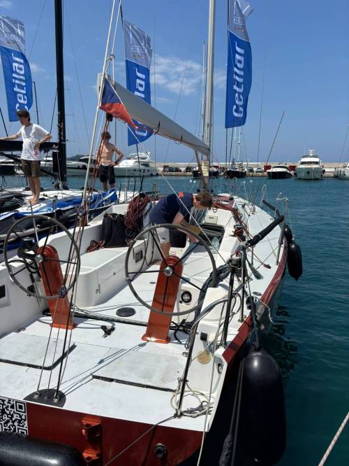 Hebe Sailing Team bere stříbro na offshorovém závodě 151 Miglia!