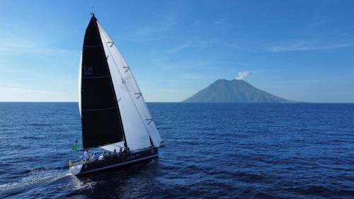 Tři SESTRY SAILING TEAM vyhrál Rolex Middle Sea Race 2026 ve své kategorii ORC 3