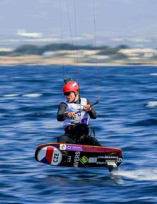 SP Mallorca: Koška osmý, windsurfařky iQFoil ve zlaté skupině